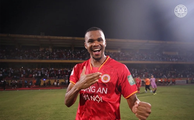 Thỏa Thuận Chiêu Mộ Tiền Đạo Gustavo Henrique